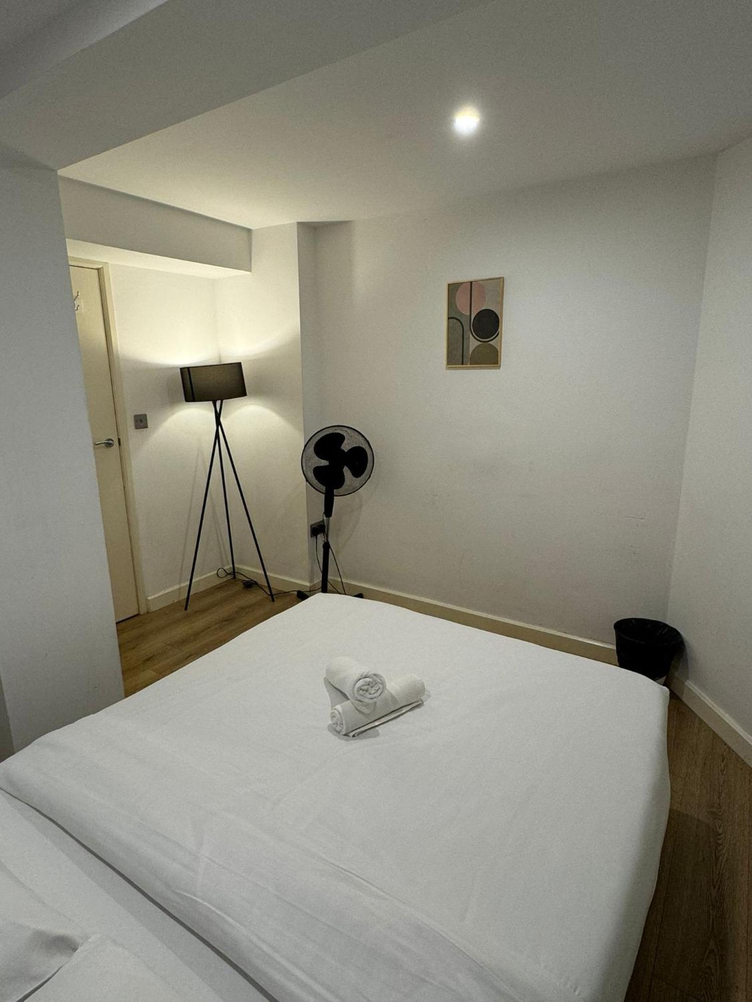 Cozy Two Bedroom Apartment Sleeps 6 Near Camden Market Hw10 런던 외부 사진