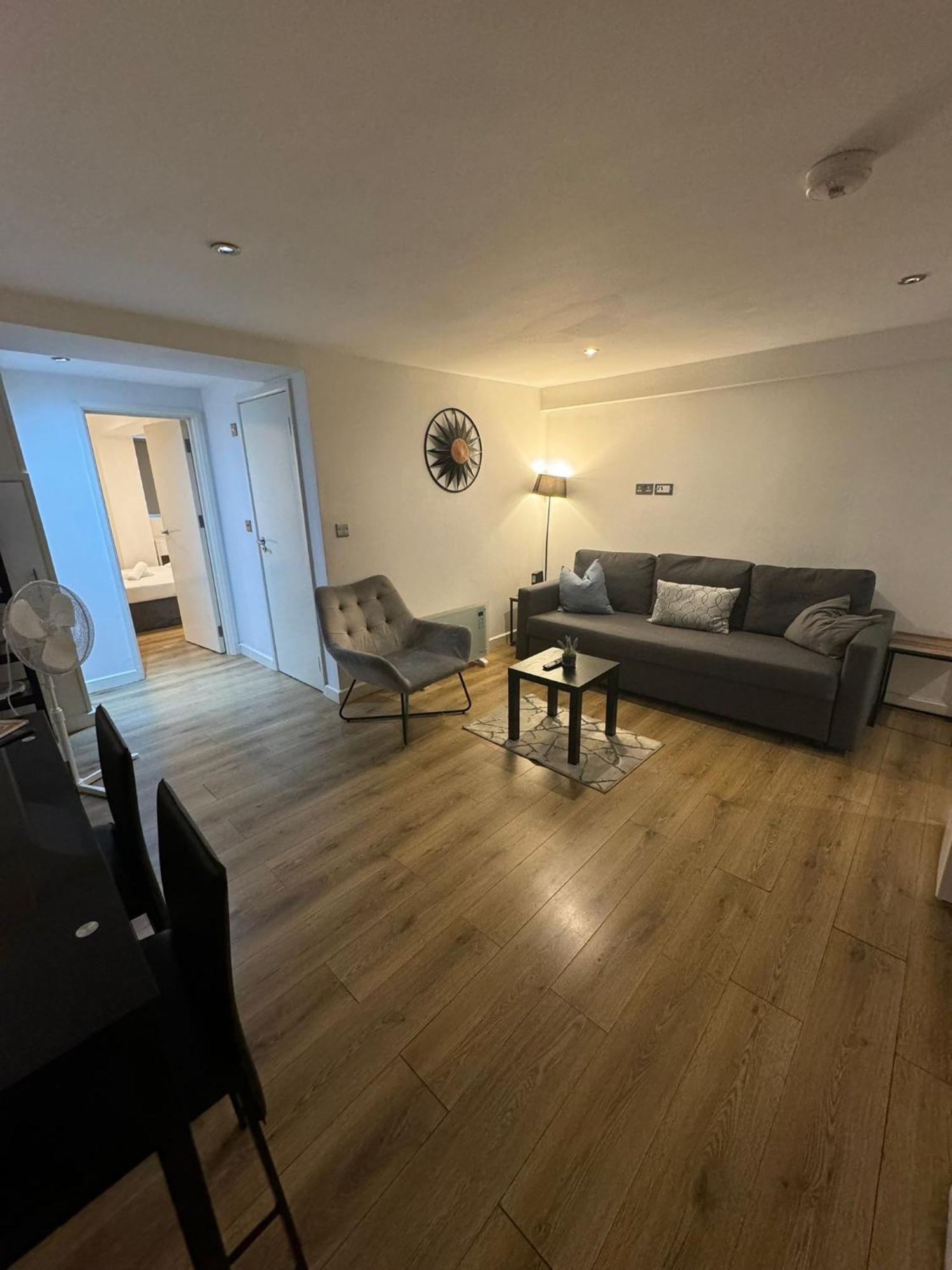 Cozy Two Bedroom Apartment Sleeps 6 Near Camden Market Hw10 런던 외부 사진
